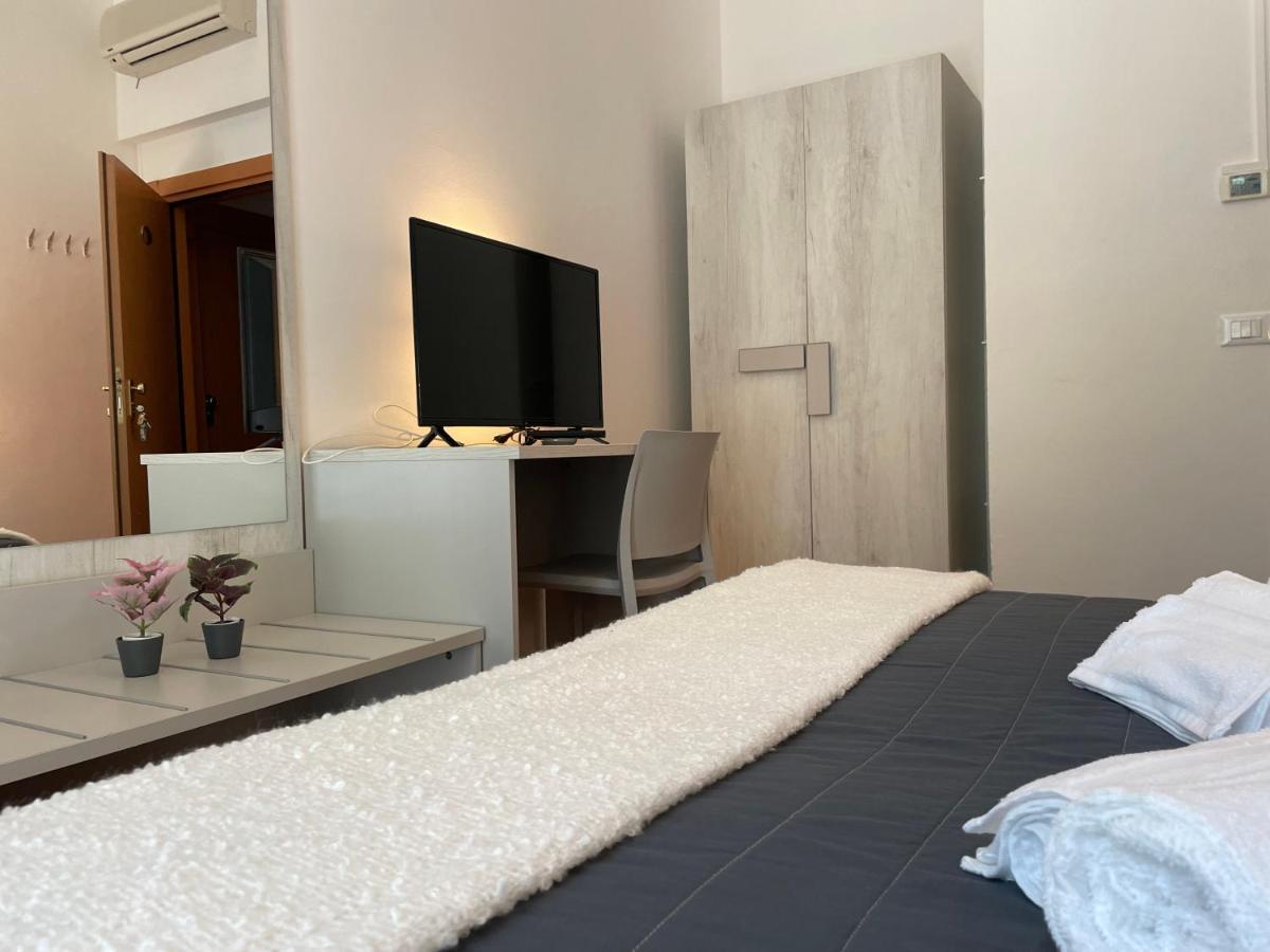 Hotel Augustus Milano Marittima Eksteriør billede