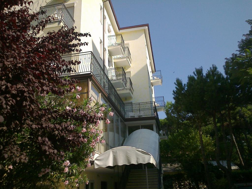 Hotel Augustus Milano Marittima Eksteriør billede