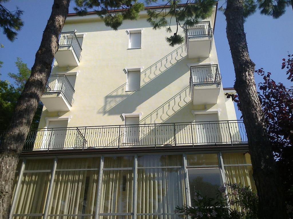 Hotel Augustus Milano Marittima Eksteriør billede