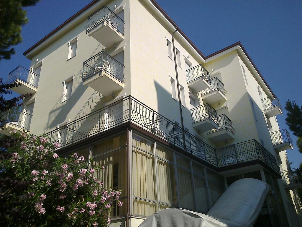 Hotel Augustus Milano Marittima Eksteriør billede