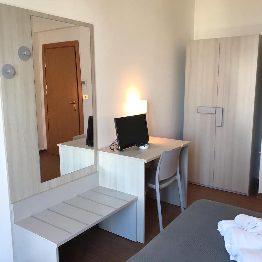 Hotel Augustus Milano Marittima Eksteriør billede
